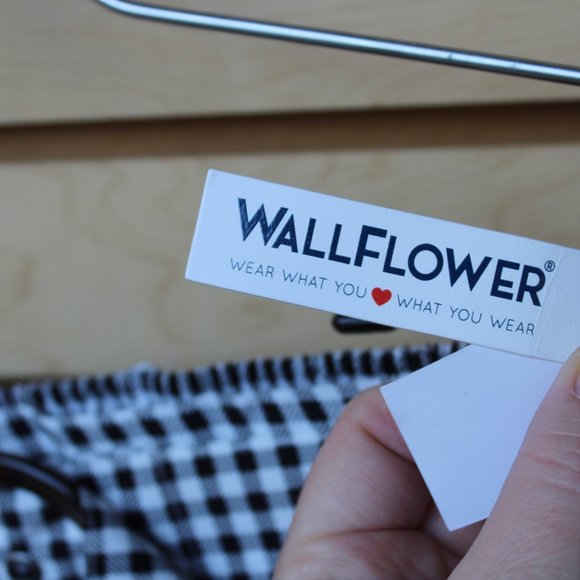 Wallflower Size Small Shorts - Black and White Checkered Pattern - Picture 5 of 11